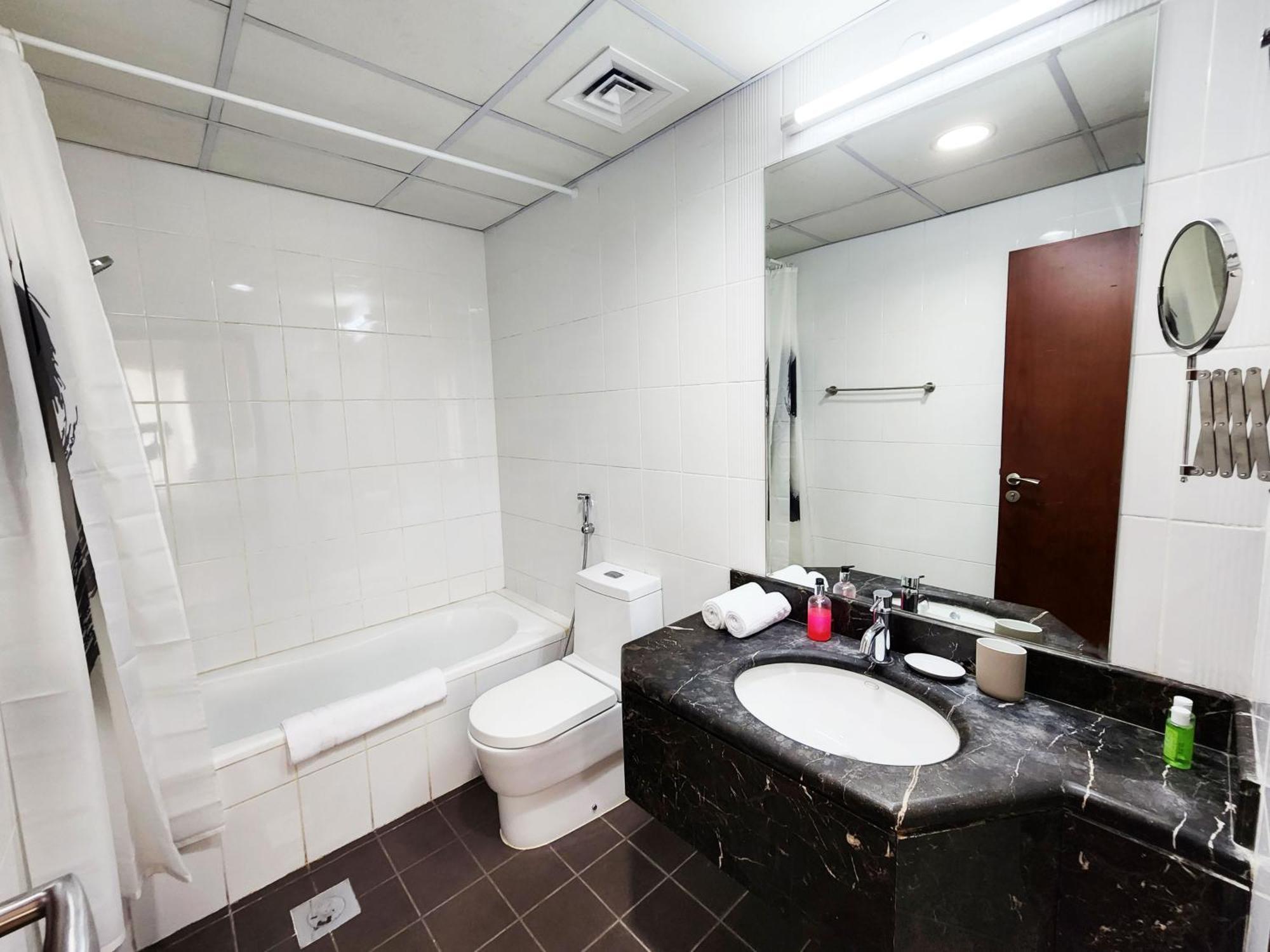 Rh- Center Retreat,1br, Walk To Burj Khalifa Apartment Dubai